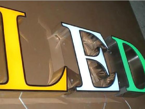 南平介绍LED招牌的基础知识。